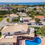 Cavi Villa