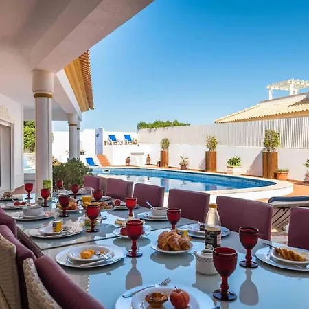 Cavi Olhos de Agua (Albufeira)