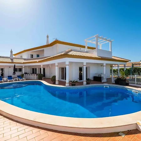 Cavi Olhos de Agua (Albufeira)