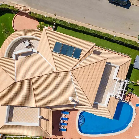 Cavi * Olhos de Agua (Albufeira)