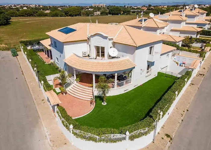 Cavi Olhos de Agua (Albufeira)