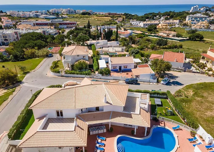 Cavi Villa Olhos de Água